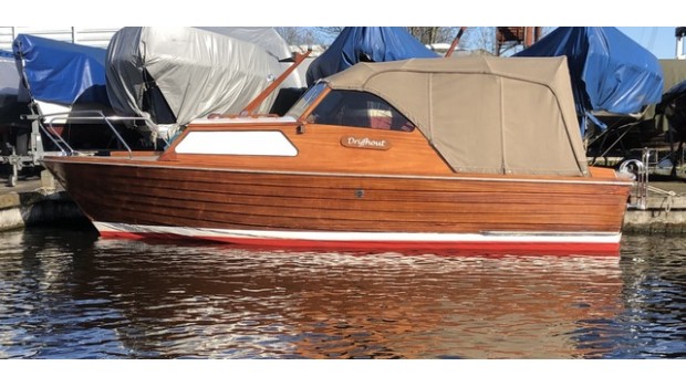 Schönes Boot Schiff mit Charme Gamleby 7,50 OK